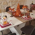 Villa Entiere Chateau Lacroix De 3 Ch, 3 Sdb, Piscine Xxl,sauna, 4 Etoiles,7 Pers *